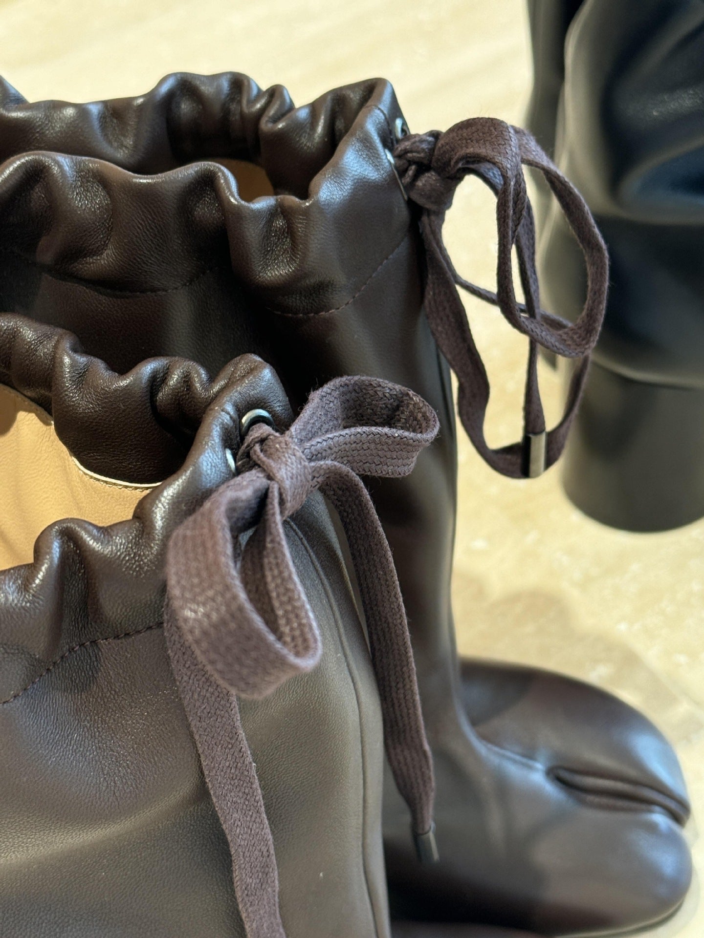 Stylish Split Toe High Boots