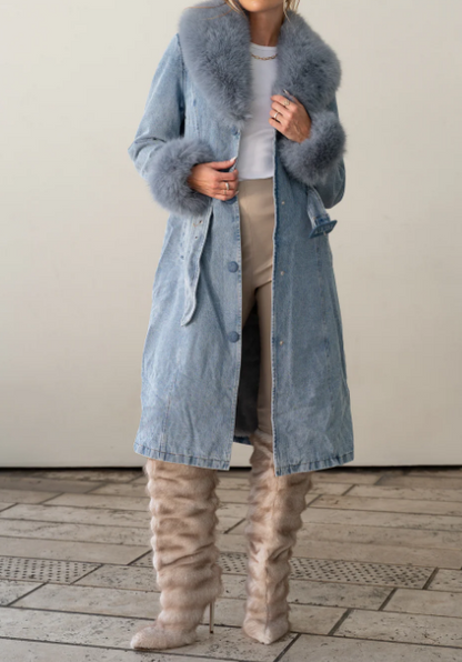 Gorgeous Trench Coat With Faux Fur