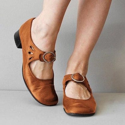 Women'S Retro Low Heel Buckle Pumps