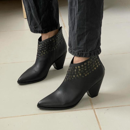 Women's Pointed Studded Chelsea Stall Heel Ankle Boots